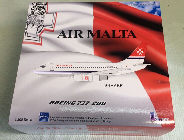 1:200 Air Malta Boeing 737-200 Airplane Model