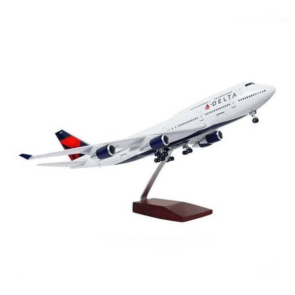 1:150 Delta Boeing 747 Airplane Model (LED)