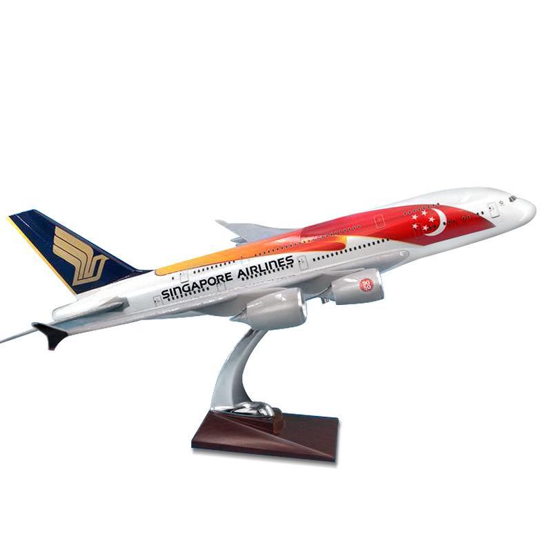 Singapore airlines toy clearance plane