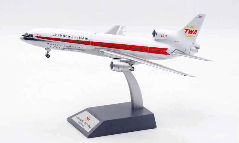 1:200 TWA Lockheed N81026 Airplane Model