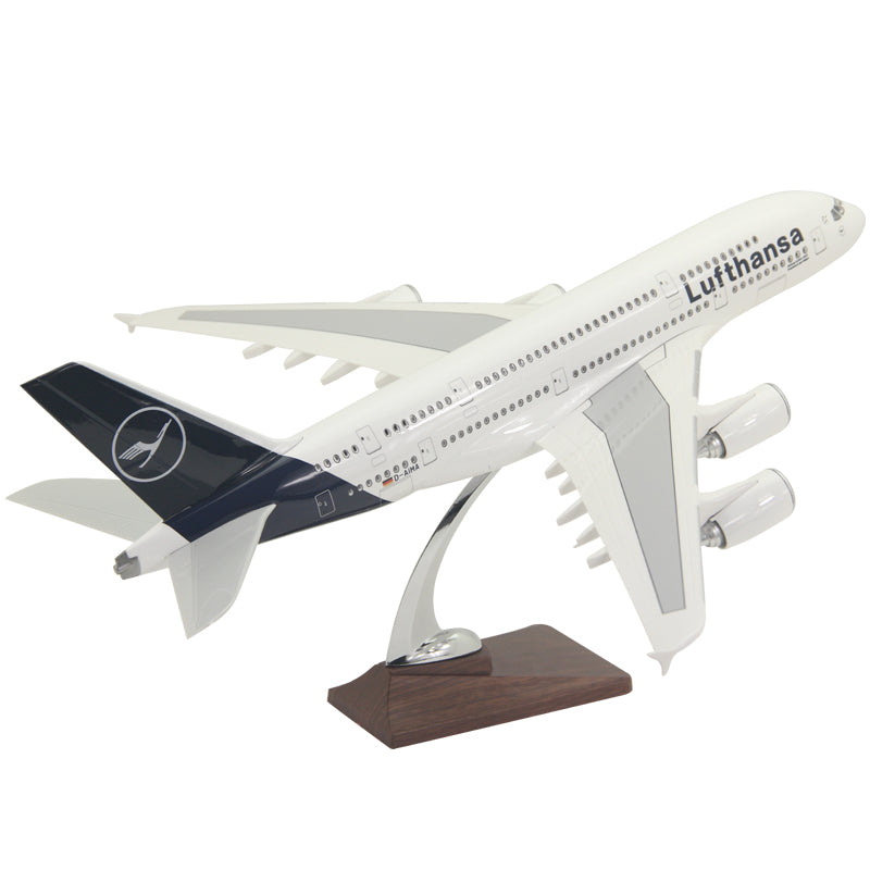1:150 Airbus A380-800 Lufthansa Airplane Model