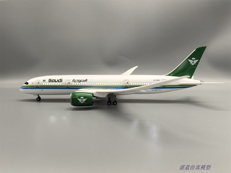 1:130 Saudi Airlines Boeing 787aircraft model