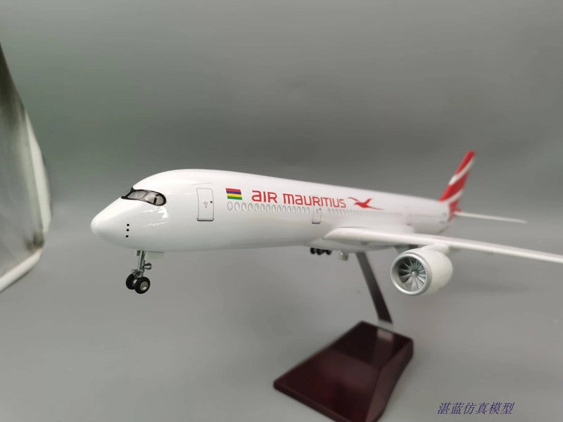 1:142 Air Mauritius Airbus 350 Aiplane Model