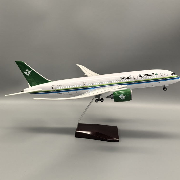 1:130 Saudi Airlines Boeing 787aircraft model