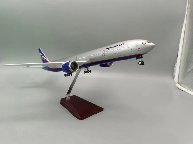 1:160 Russian Boeing Airlines B777-300ER Airplane Model
