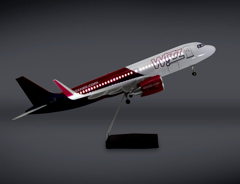 1:80 Wizz Air Airbus A320 neo Airplane Model