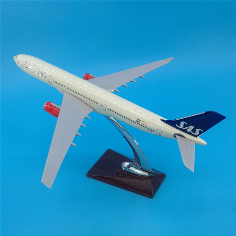 1:200 Scandinavian Airlines A330-300 Aircraft Model