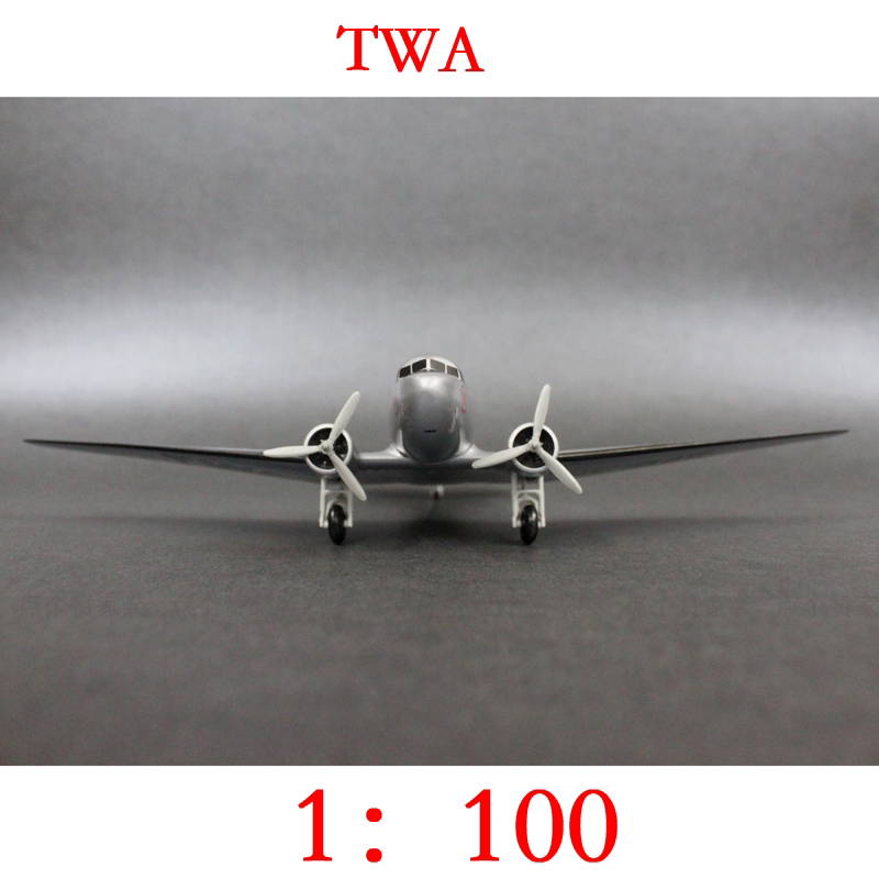 1:100 TWA DC-3 Airplane Model
