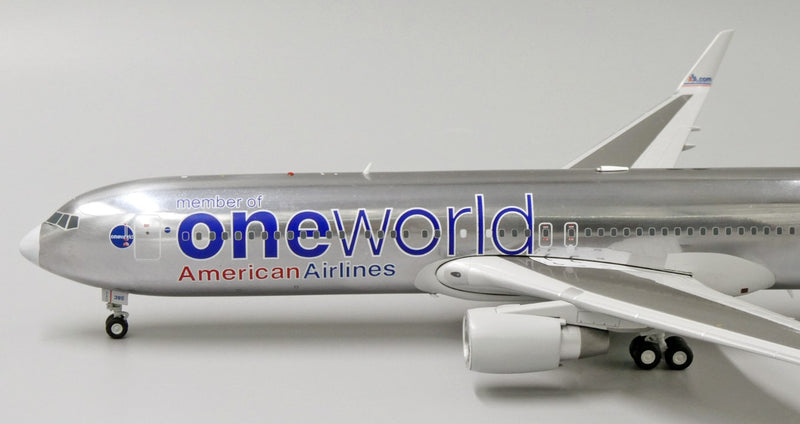 1:200 oneworld American Airlines B767-300ER N395AN