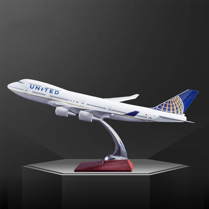 1:150 United Airlines Boeing 747-400 Model Airplane