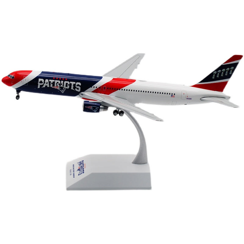 1:200 New England Patriots B767-300ER Alloy Airplane Model