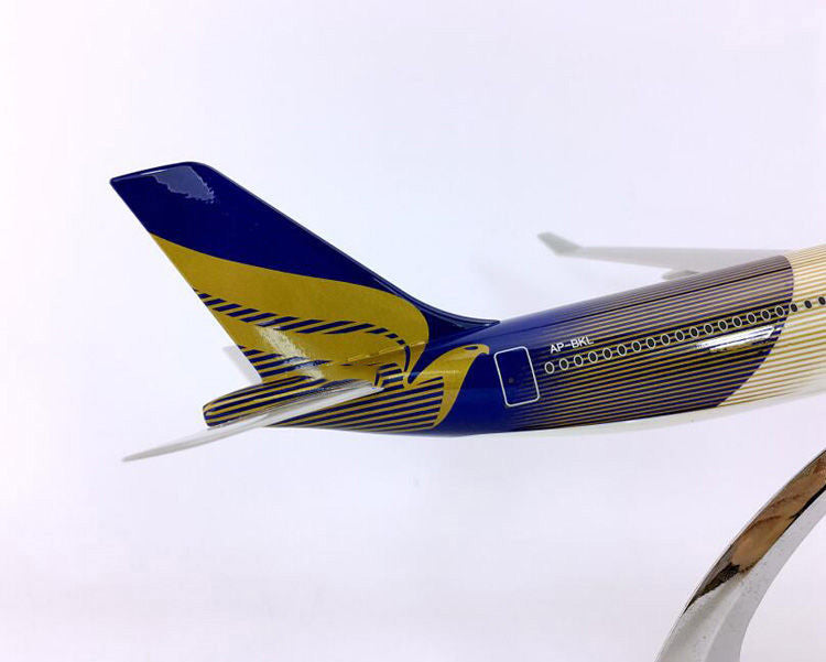 1:176 pakistan shaheen airlines airbus a330 airplane model decoration & gift