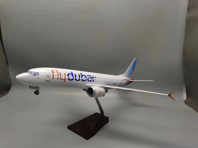 1:80 Flydubai B737 MAX Airplane Model