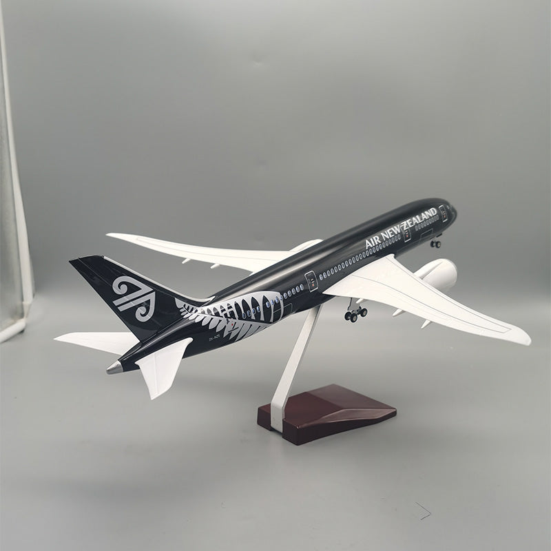 1:130 Air New Zealand B787 Model Airplane