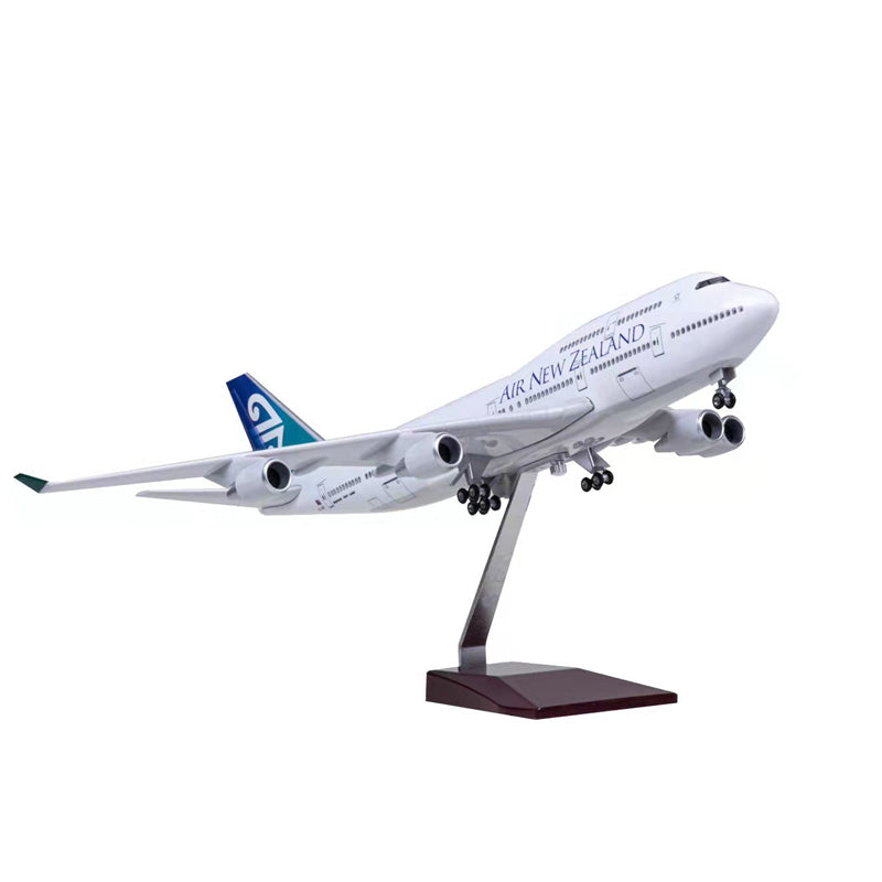 1:150 Air New Zealand Boeing 747 Airplane Model