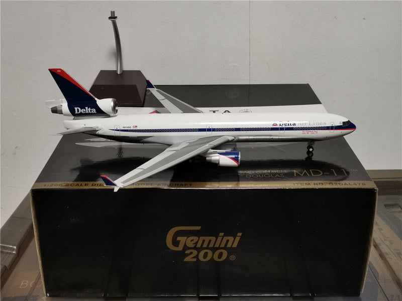 1:200 Delta Air Lines MD-11 N812DE Airplane Model