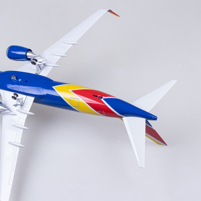 1:85 Southwest Airlines Boeing B737 Model Airplane