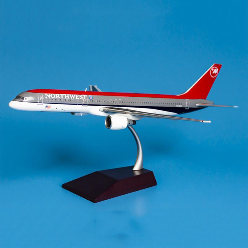 1:200 Northwest Airlines B757-200 N541US Airplane Model