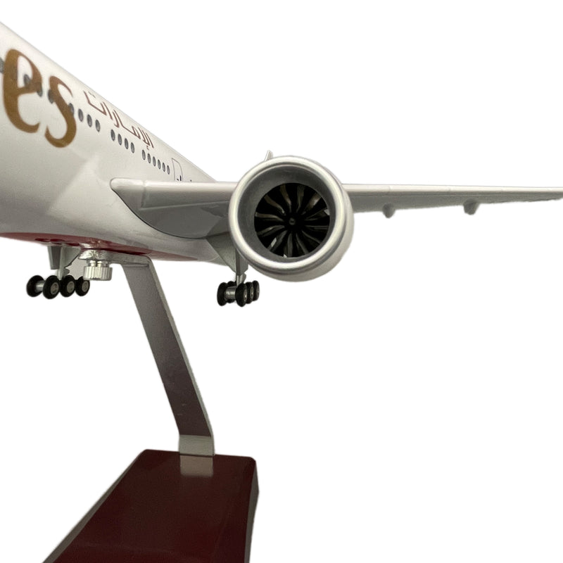 1:160 Emirates Boeing 777 Airplane Model