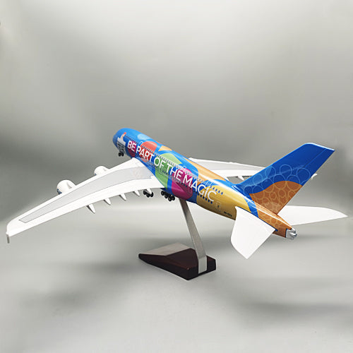 1:160 Emirates A380 Airplane Model