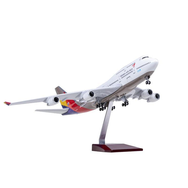 1:150 Asiana Airlines Boeing 747-400 Airplane Model For Gift Collection