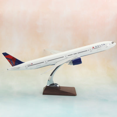 1:150 Delta Air Lines B777-200 Airplane Model