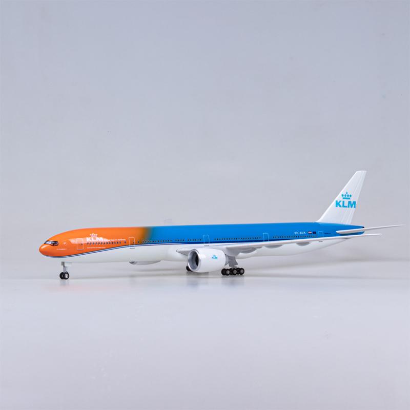 1:150 ''orange pride'' klm royal dutch airlines boeing 777-300er airplane model 18” decoration & gift