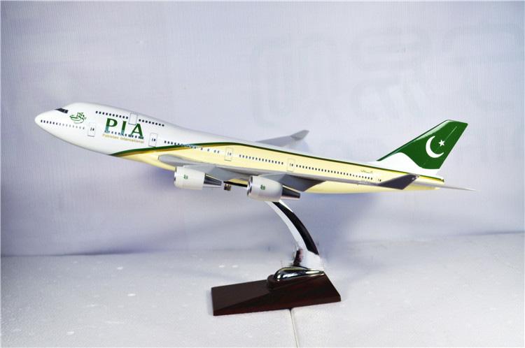 1:150 pakistan airlines b747-400 airplane model 18” decoration & gift