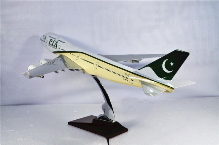 1:150 pakistan airlines b747-400 airplane model 18” decoration & gift