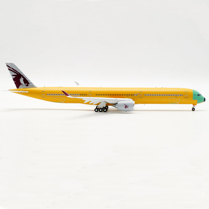 1:200 Qatar Airways A350-1000 F-WZNR Airplane Model 'Bare Metal - Flaps Down'