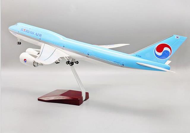 1:150 Korean Air Boeing 747 Airplane Model
