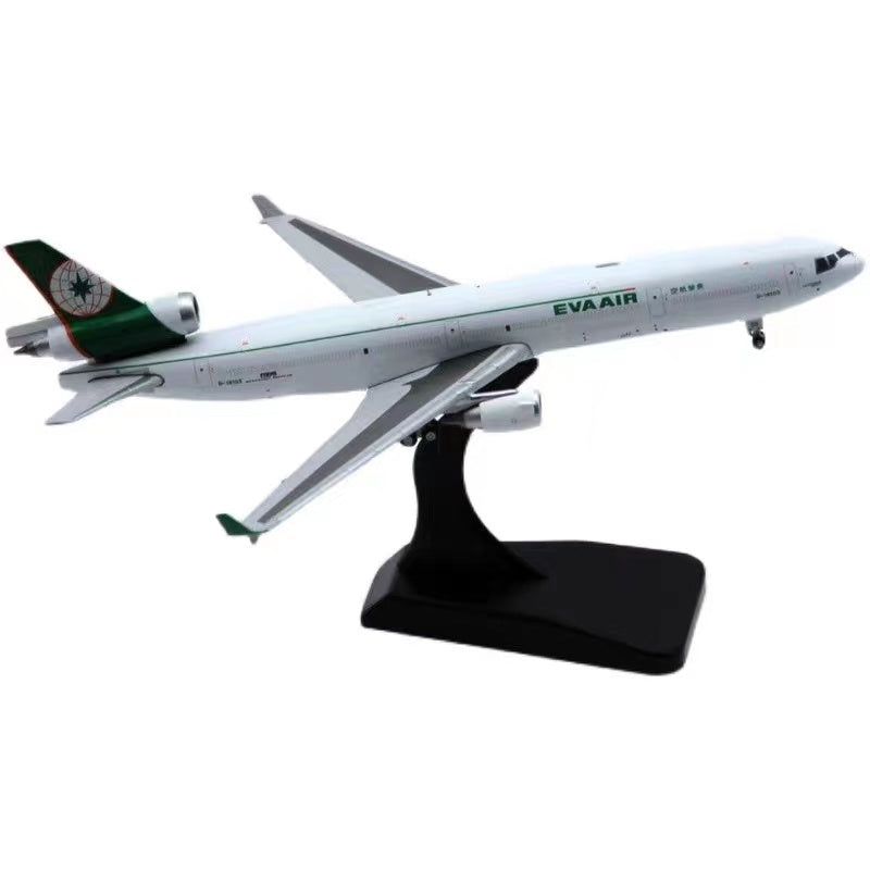 1:400 EVA AIR MD-11 Airplane Model
